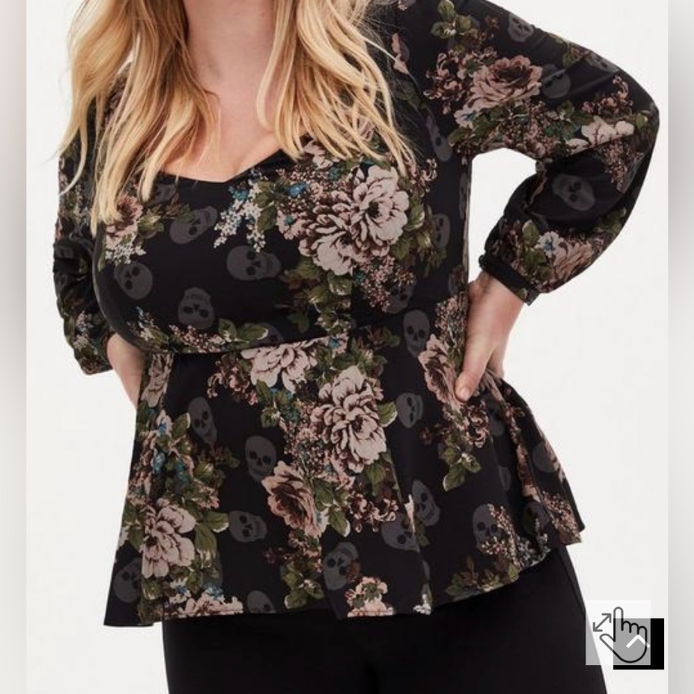 Torrid Peplum Crepe Sweetheart Neck Top